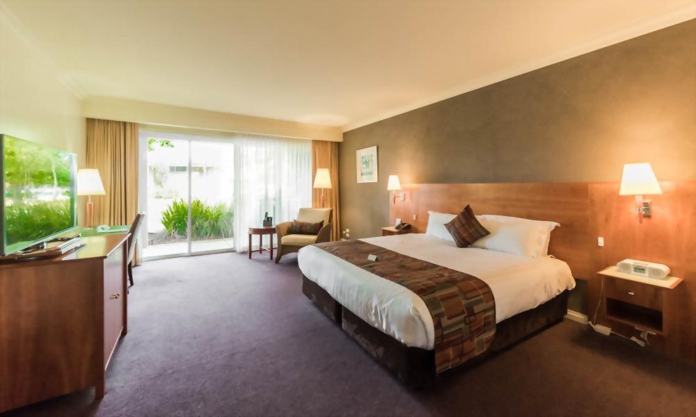 Century Inn Traralgon - Executive Queen Room